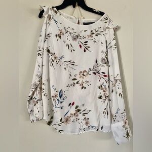 White House black market white with flower pattern shirt long sleeve